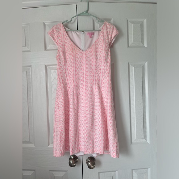 Lilly Pulitzer Dresses & Skirts - Lilly Pulitzer - Brielle Fit and Flare Pop Draper Lace
Dress - Size Large